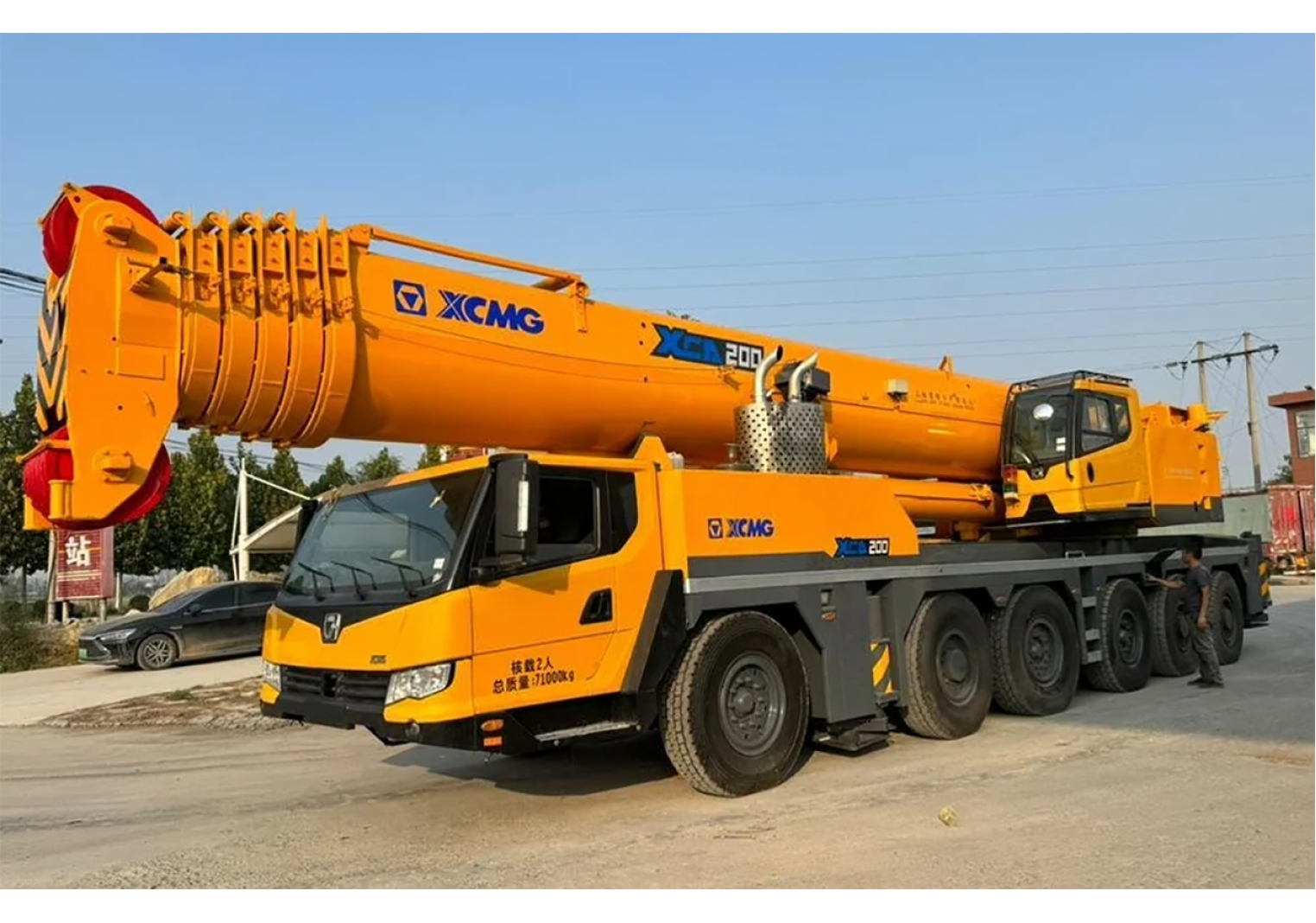 เครนบรรทุก xcgm 200Ton XCA200 มือสอง